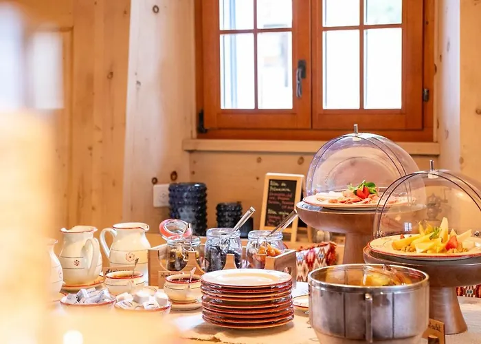 Historic Crusch Alva فندق