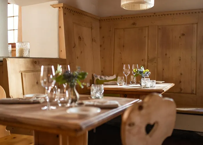 Historic Crusch Alva Hotel Zuoz